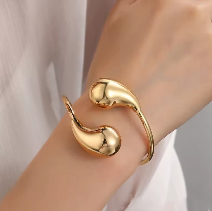 Aqua Water Drop bangle
