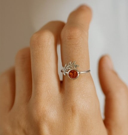 Amber leaf Ring