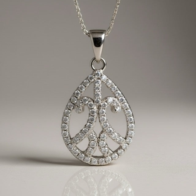 Teardrop crystal pendant